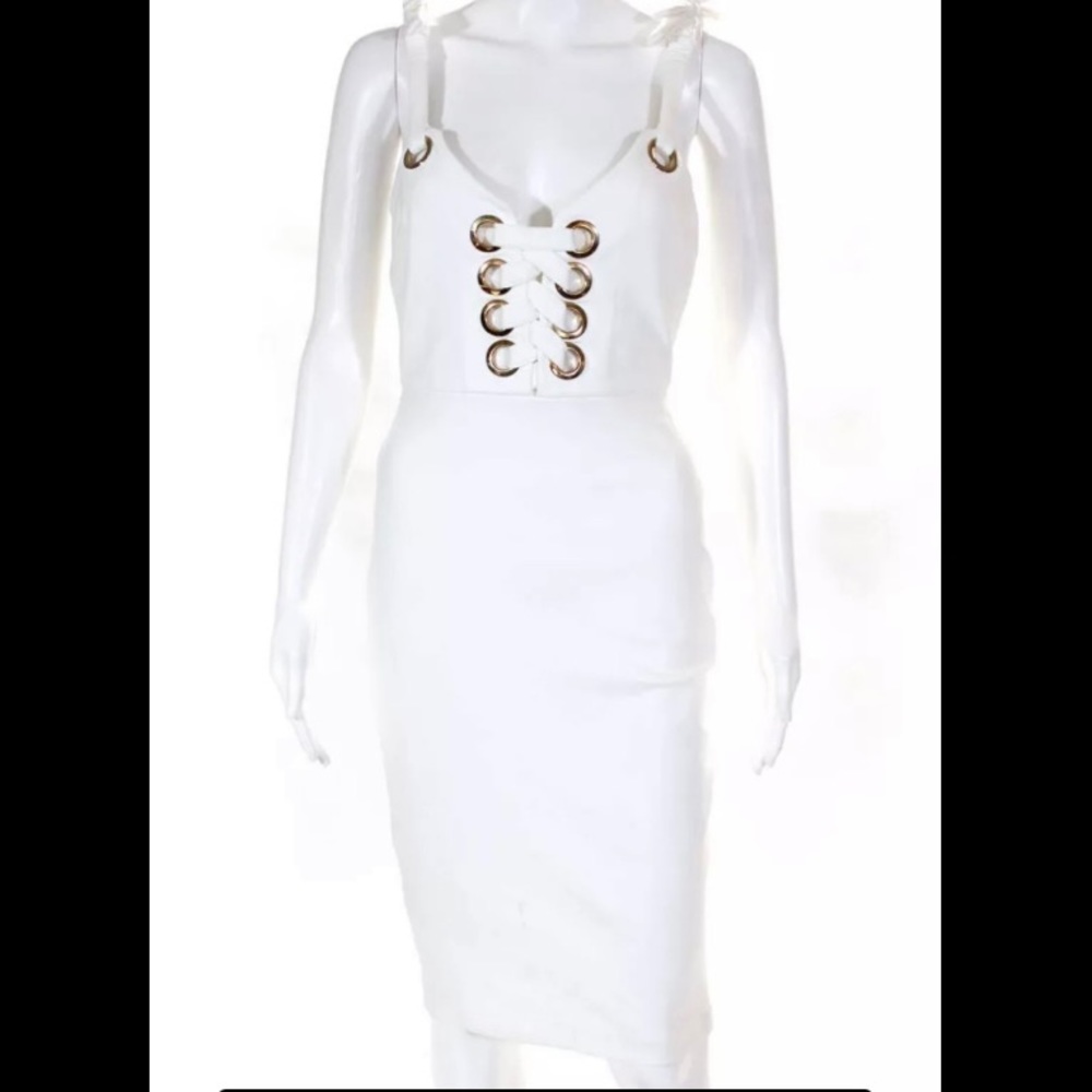 Elliatt Womens Lace Up Sleeveless Ponte Dahlia Sheath Dress White Size Small